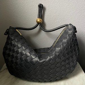 Bottega Veneta - Medium Turn Pouch (Space)